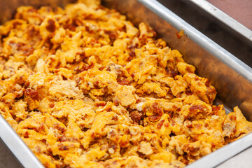 Huevos con Chorizo Bufeteras con comida rústica Mexicana