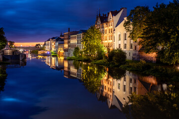 Naklejka premium City ​​at night