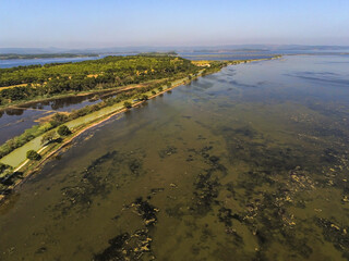 Ile saint Lucie &agrave; Port la Nouvelle vue a&eacute;rienne