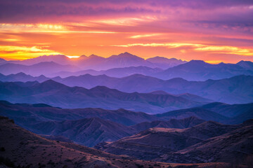 Fototapeta premium Purple Mountains at Sunset