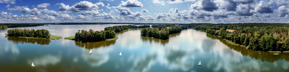 Jezioro Dadaj w województwie warmińsko-mazurskim. © Janusz Lipiński