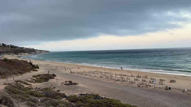 Rajskie plaże Fuerteventury: Widoki na ocean