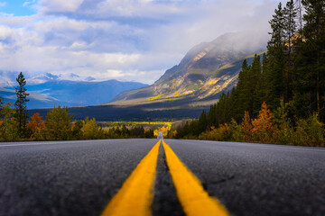 Icefields Parkway, Jasper National Park in the Canadian Rocky Mountains
