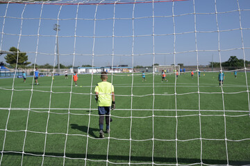 giovani atleti si allenano durante un allenamento di clacio