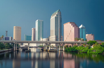 Fototapeta premium City Tampa, Florida. Panorama of Downtown Tampa FL. Hillsborough river. Beautiful day cityscape. Glass and reinforced concrete Residential and commercial skyline buildings. United States of America