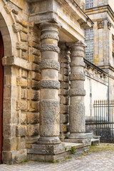Fototapeta premium Rustic Stone Columns and Archway at Chateau de Fontainebleau