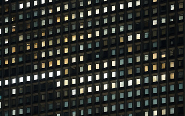 Obraz premium Creates a sophisticated and striking visual effect in the nighttime setting.