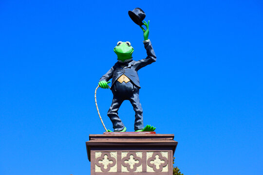 Hollywood, California: The Jim Henson Company (former Charlie Chaplin Studios), American entertainment company known for the creation of Kermit the Frog and the Muppets characters