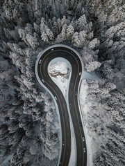 Kreuzfelsenkurve:
Die sch&auml;rfste Kurve des Schwarzwalds - N&auml;he Freiburg