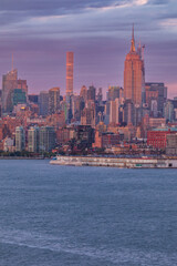 Naklejka premium New York City Skyline in Beautiful Clouds, USA.