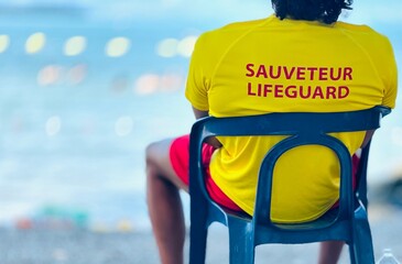 Sauveteur sur une plage
