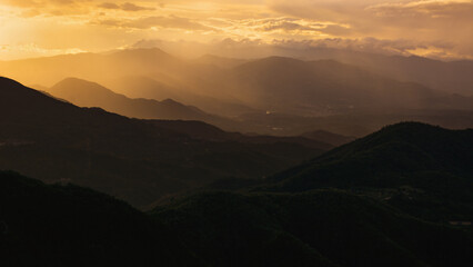 Obraz premium sunset in the mountains