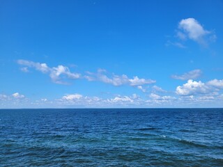 Obraz premium blue sky and sea