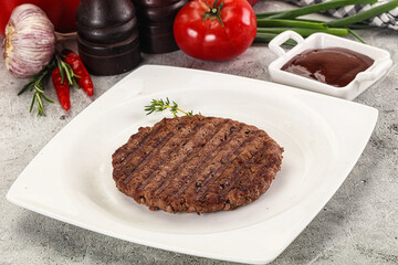 Grilled minced beef burger cutlet