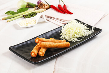 Fried spring roll with prawn