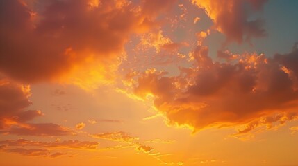 Obraz premium Evening sky with orange tones at sunset