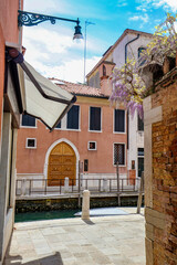 Maisons antiques &agrave; Venise en Italie