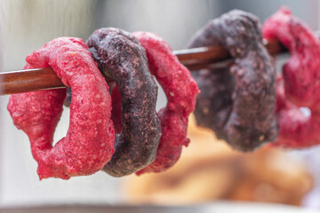 The originator of the donut. A street food specialty of Peru, the “fried doughnut (picarones)”.