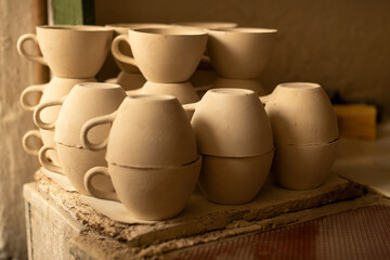 Taller Piezas en cerámica vasos