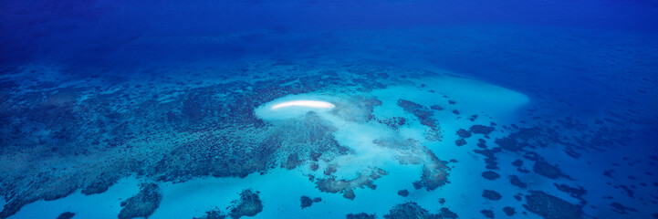 Vlasoff Cay, Great Barrier Reef, Queensland © Matt Lauder Gallery
