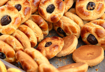 Baked crispy biscuits