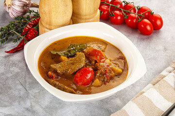 Yellow Thai curry with beef