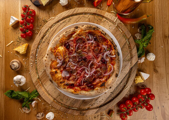 Appetizing pizza with onion