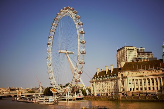 Ferris wheel London eye