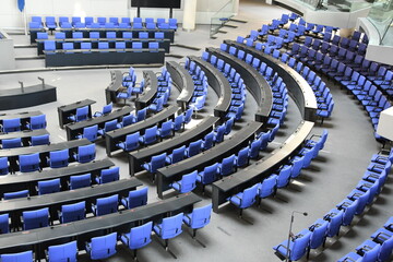 Plenarsaal im Deutschen Bundestag mit Bestuhlung