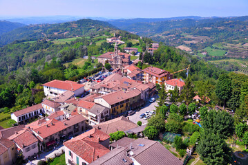 Obraz premium panorama of murazzano seen from the medieval tower cuneo italy