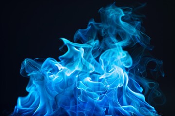 Fototapeta premium Fuoco fiamme blu isolato su sfondo nero