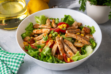 Caesar salad with grilled chicken