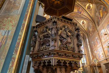 Obraz premium Part of balcony for reading prayers in Saints Peter and Paul Basilica in Vysehrad district of Prague in Czech Republic