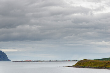Blick auf Flateyri, Island