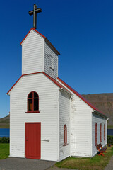Kirche von S&uacute;&eth;av&iacute;k, Westfjorde, Island