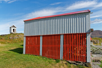 Fototapeta premium Lagerhaus auf der Insel Vigur, Westfjorde, Island