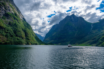 Traghetto nel fiordo norvegese