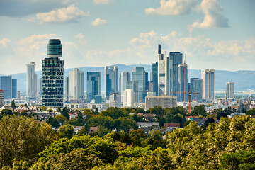 Goetheturm in Frankfurt am Main mit Blick auf die Skyline