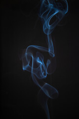The artwork created from smoke is beautiful and gentle. Taken with a camera that has a high magnification rate.