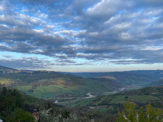 Obraz premium clouds over the mountains