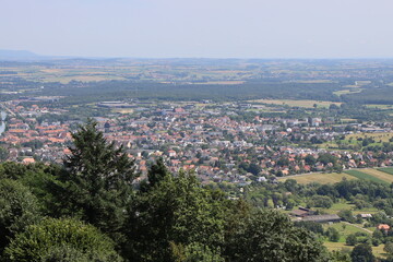 Vue d'ensemble de la ville depuis le château du Haut Barr, ville de Saverne, département du Bas Rhin, France