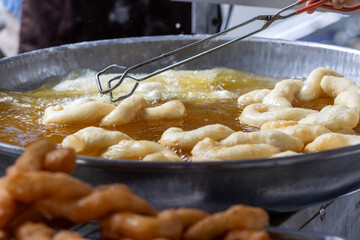Chinese donut is a breakfast food that Asian people know well and has been in the lives of Asian people for a long time and has been around for a long time.