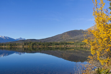 Pyramid Lake on a Sunny Autumn Morning