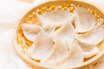 Fresh raw edible dry bird nest