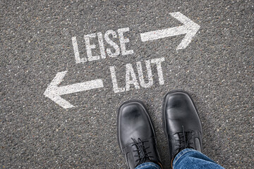 Entscheidung an der Kreuzung - Leise und Laut