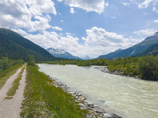 Fluß Inn bei Bever in der Schweiz