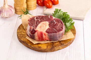 Raw beef ossobuco for roast