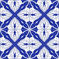 Fototapeta premium Decorative Blue and White Floral Tile Pattern in a Symmetrical Design
