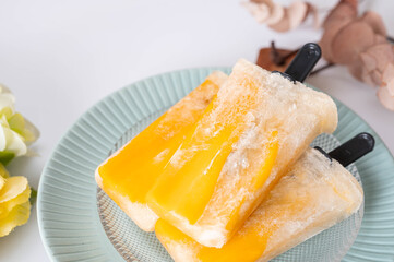 マンゴ―アイスキャンディー