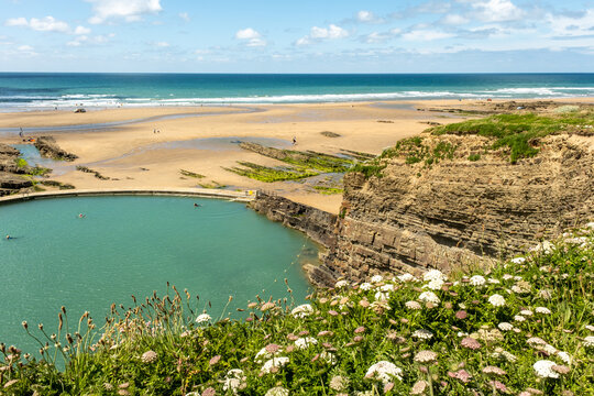 Bude Sea Pool is a semi-natural tidal pool and is a safe haven for wild swimming on the edges of the Atlantic Ocean.